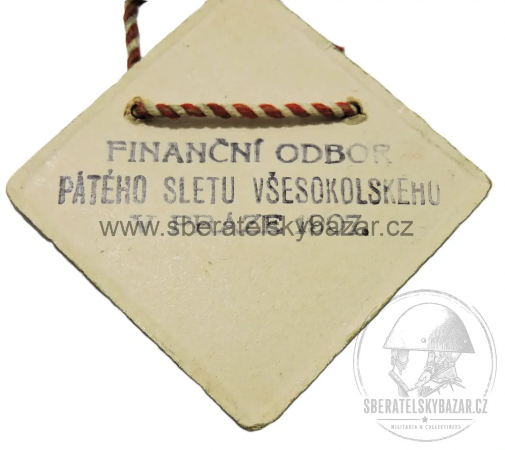 V. Všesokolský slet Praha 1907 – odznak se stálou vstupenkou „Tribuna 