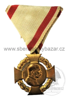 Jubilejní kříž z roku 1908 na vojenské originál stuze
