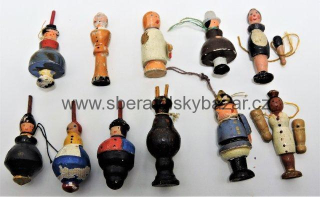 Odznak WHW WINTERHILFE -  Dřeveně figurky ruzné